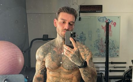 Lucas Lucco mostra corpo em forma em Amsterdã | Celebridades