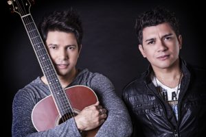 Zé Henrique e Gabriel lançam "Dá Play Na Playlist" em novo DVD