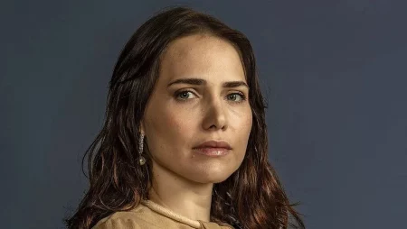 Após novela das seis, Letícia Colin entra na 3ª temporada de "Os Outros"