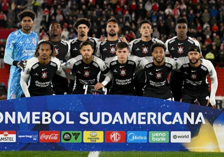 Corinthians é derrotado pelo Huracán e fracassa em duas competições