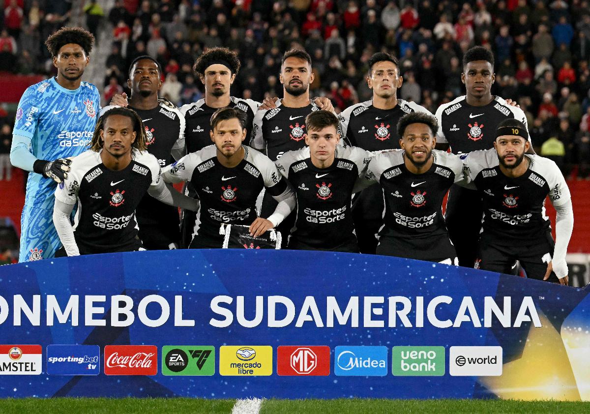 Corinthians é derrotado pelo Huracán e fracassa em duas competições