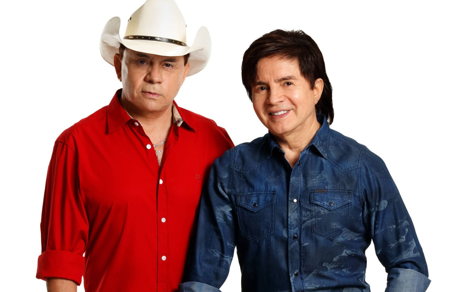 Chitãozinho e Xororó se apresentam em festival sertanejo em Goiânia
