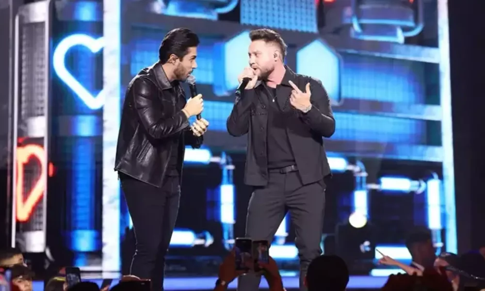 Bruno e Denner lançam álbum com Luan Pereira e emocionam fãs