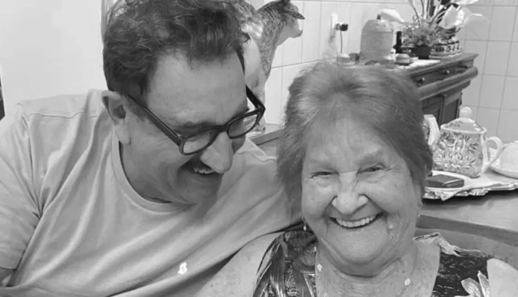 Morre Dona Maria, mãe do apresentador Ratinho