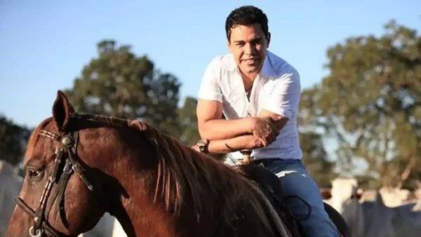 Zezé Di Camargo (Redes sociais)