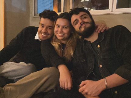 Ator que interpretaria Henrique comenta saída de filme sobre Marília Mendonça